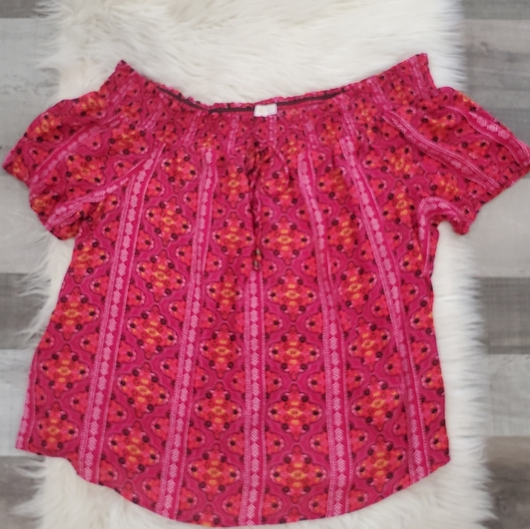 Charming charlie curve off shoulder blouse - Picture 4 of 10